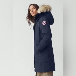 Brand NEW Canada Goose Shelburne Parka, winter jacket with fur